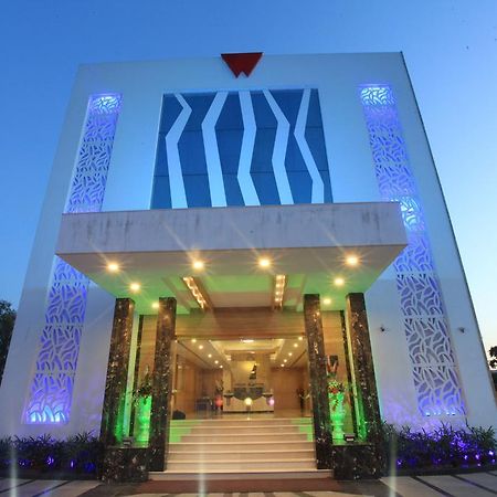 Wingston A Treehouse Hotel Goverdhan Radha Kund Extérieur photo