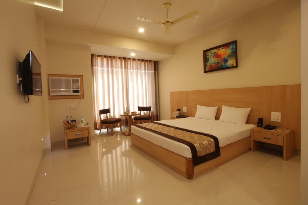 Wingston A Treehouse Hotel Goverdhan Radha Kund Chambre photo