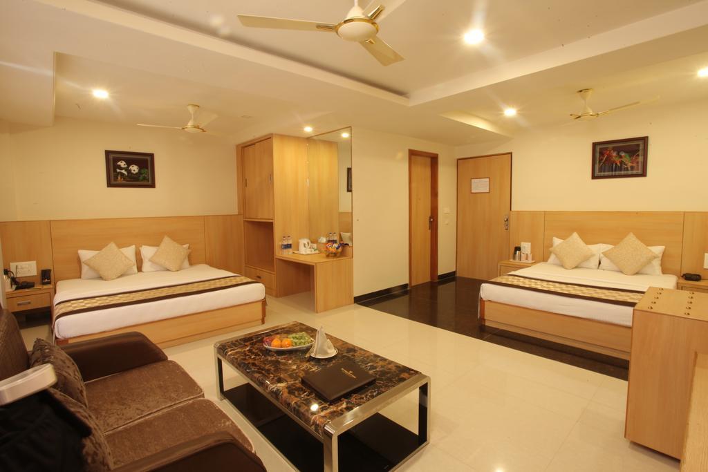 Wingston A Treehouse Hotel Goverdhan Radha Kund Chambre photo