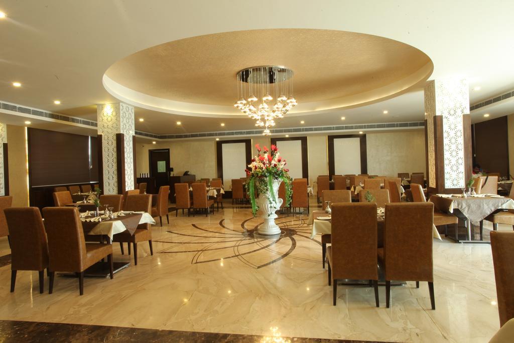 Wingston A Treehouse Hotel Goverdhan Radha Kund Extérieur photo